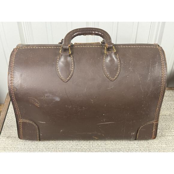 Ford Motor Co Old Brown Leather Suitcase- Many Flaws But Beauty- App 11”H 16” L - Picture 6 of 13